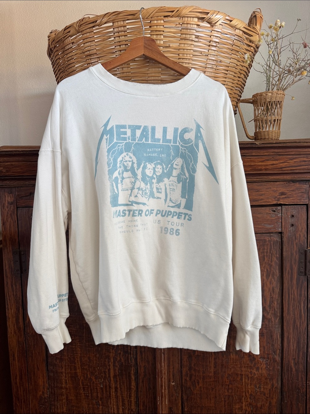 American Eagle Metallica Master Puppets Graphic Distressed oversized sweatshirt - Picture 4 of 8